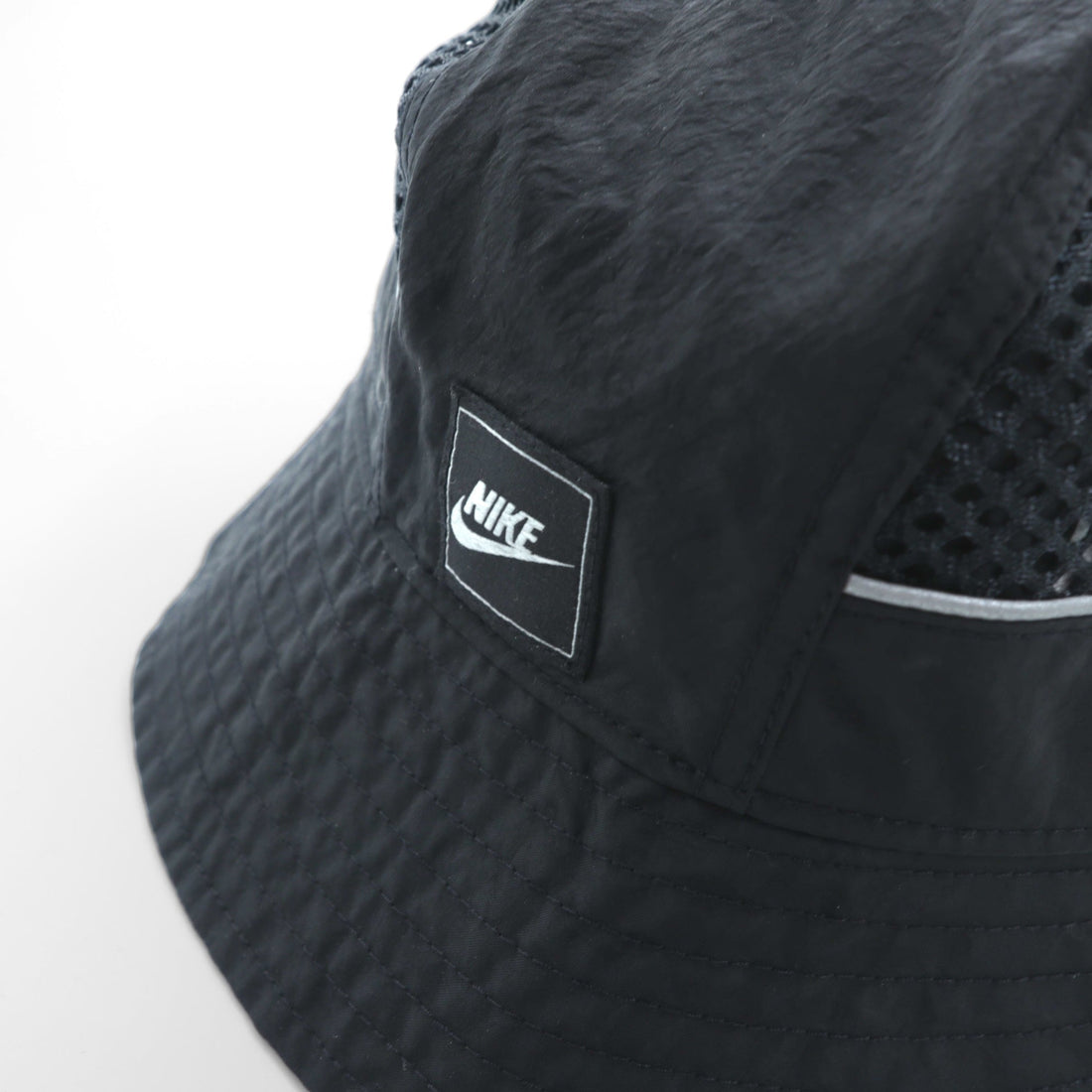 NIKE Bucket Hat with Mesh Pocket, Black Nylon Cap BV3363-010
