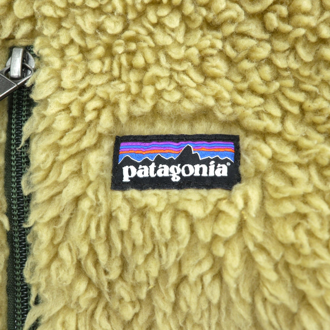 Patagonia Classic Retro-X Cardigan Boa Fleece Jacket, Beige, Size S, 23060