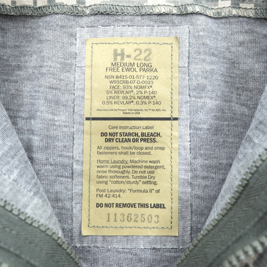 Vintage US ARMY FREE EWOL Hoodie, Large, ACU/UCP Digital Camo, Military Jacket, GORE-TEX, Waterproof, Aramid, Flame Retardant, PROPPER INTERNATIONAL INC, 8415-01-577-1220