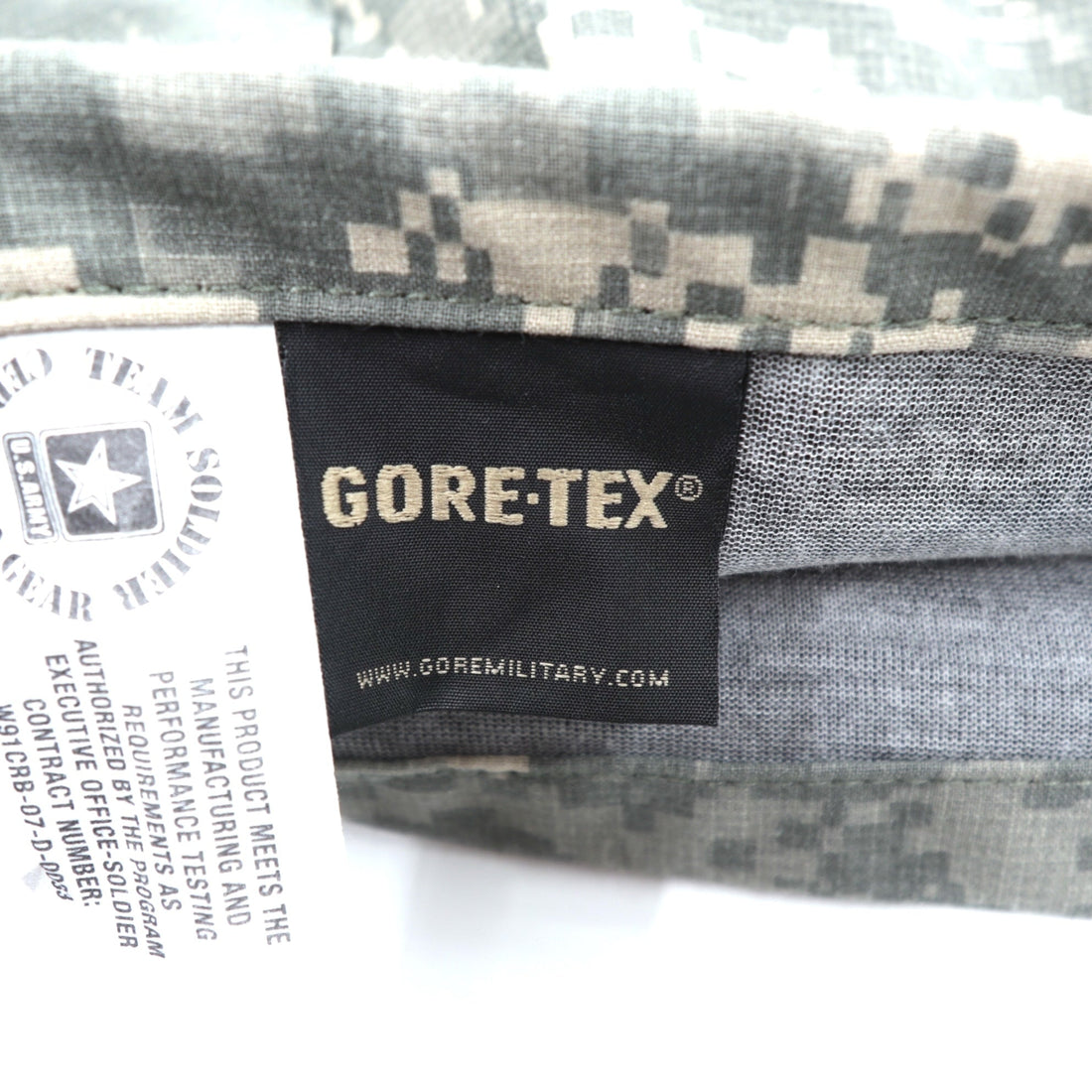 Vintage US ARMY FREE EWOL Hoodie, Large, ACU/UCP Digital Camo, Military Jacket, GORE-TEX, Waterproof, Aramid, Flame Retardant, PROPPER INTERNATIONAL INC, 8415-01-577-1220