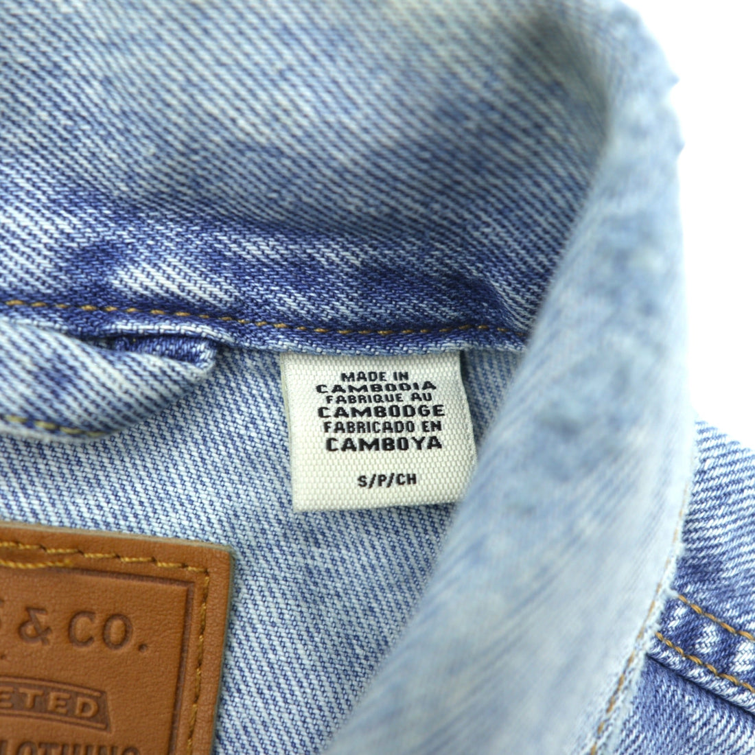 Levi's 1st Type War Model Big E Denim Jacket Gジャン S Big Size Cinch Back TYPE 1 A3174-0006 LIGHT WASH Distressed Double Pleat Relaxed Fit Leather Patch