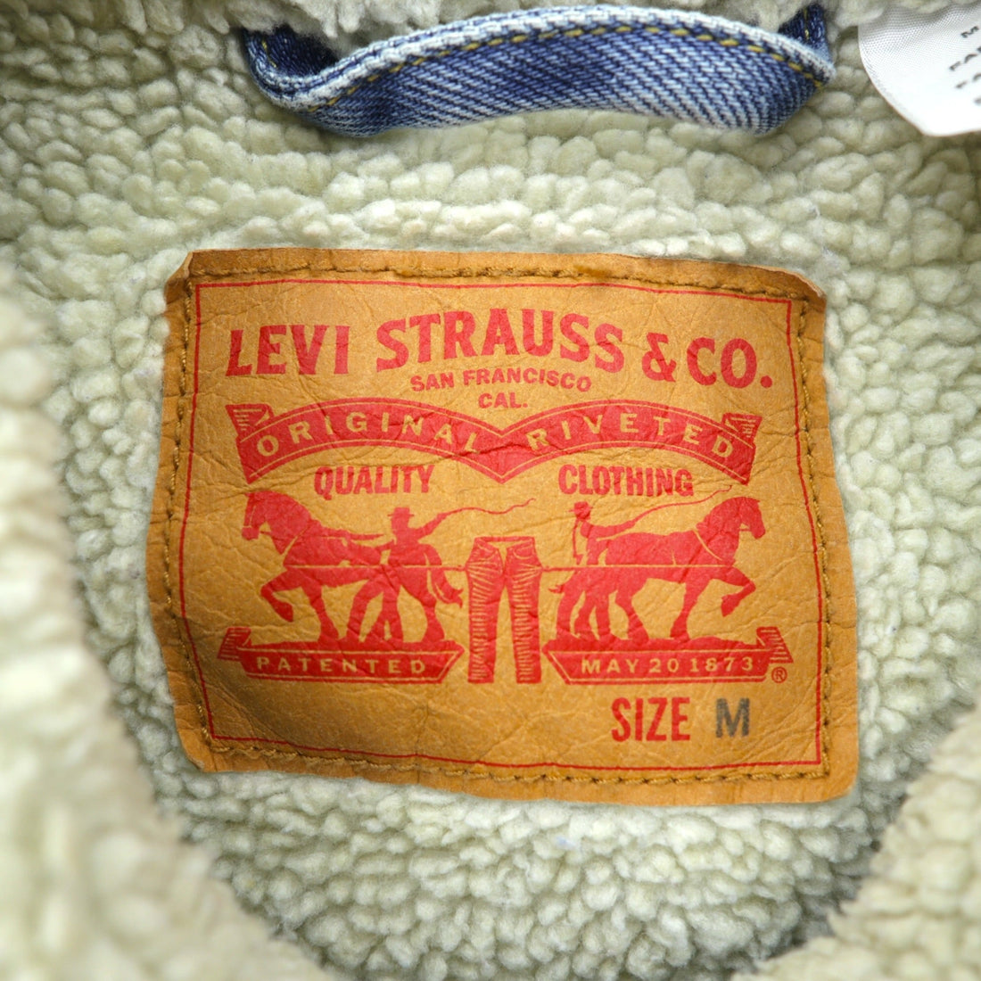 Levi’s Sherpa-Lined Trucker Jacket Denim Jacket, Size M, Indigo Blue