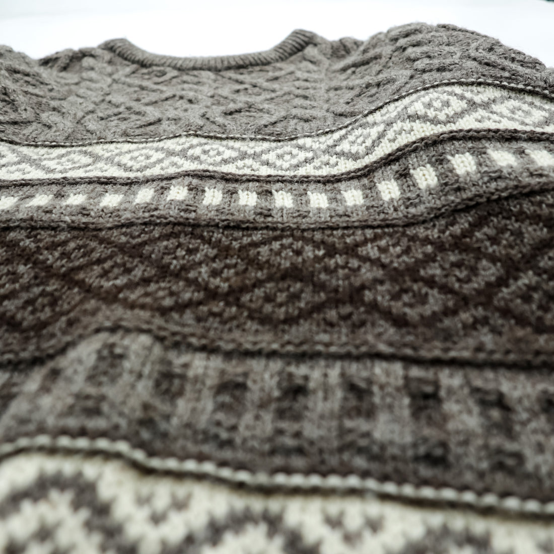 80s Vintage West Highland Woollens Made in Scotland Patterned Cable Knit Sweater Grey Size M Vintage Wool