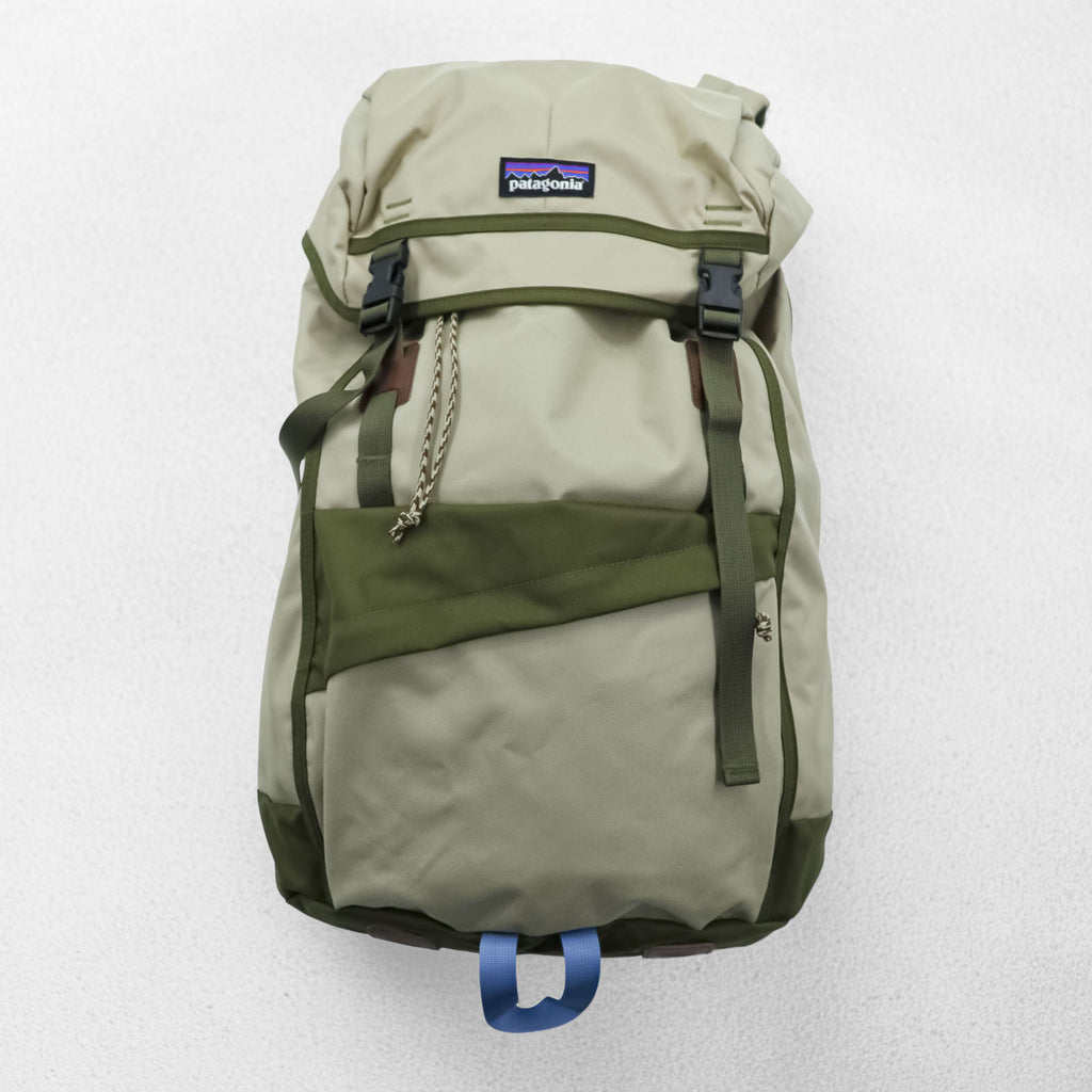 Patagonia アーバー グランデ パック Arbor Grande Pack バックパック 32L リュック 防水 カーキ ベージュ 47970