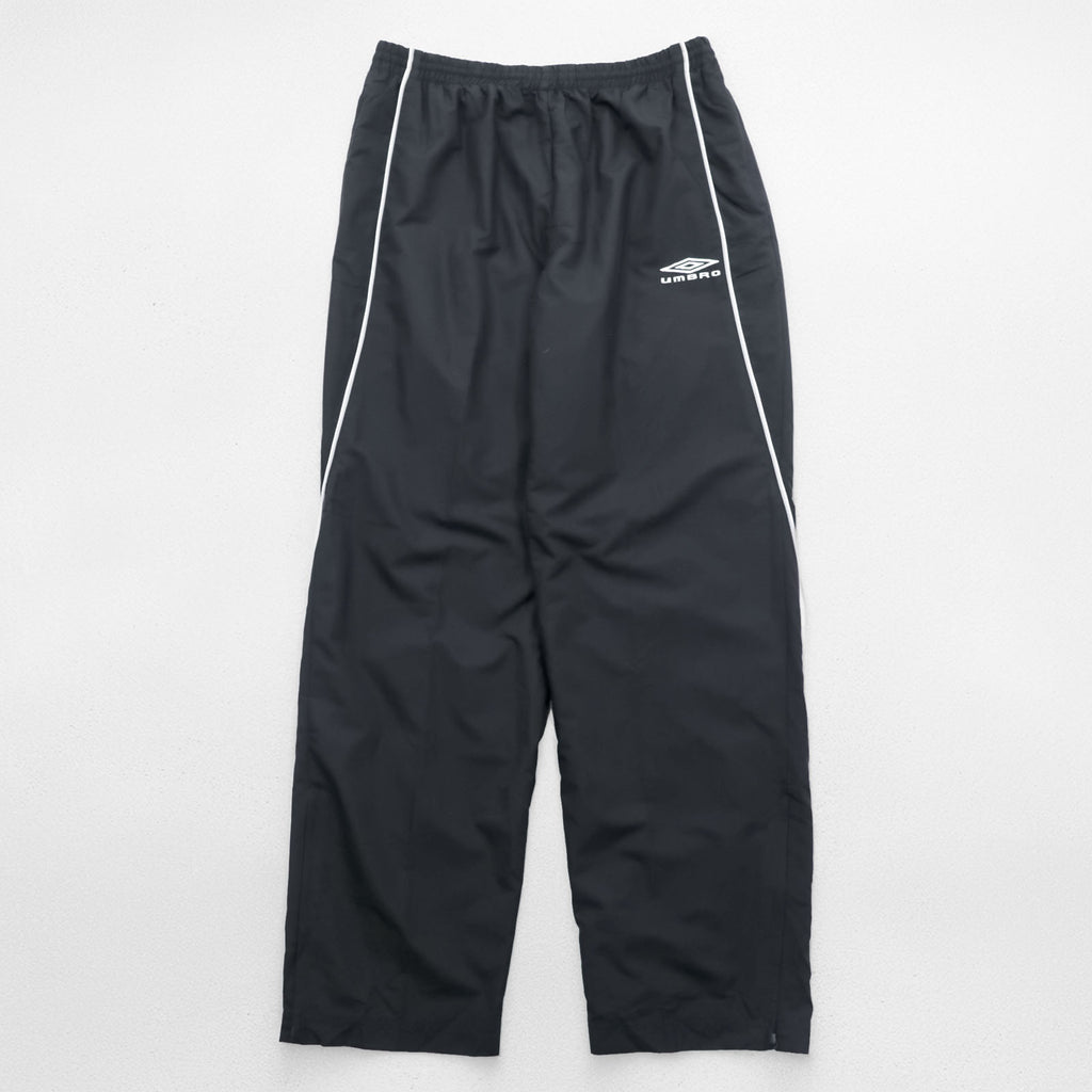 umbro トラックパンツ ジャージ XL ブラック サイドライン 裾ジップ ナイロン