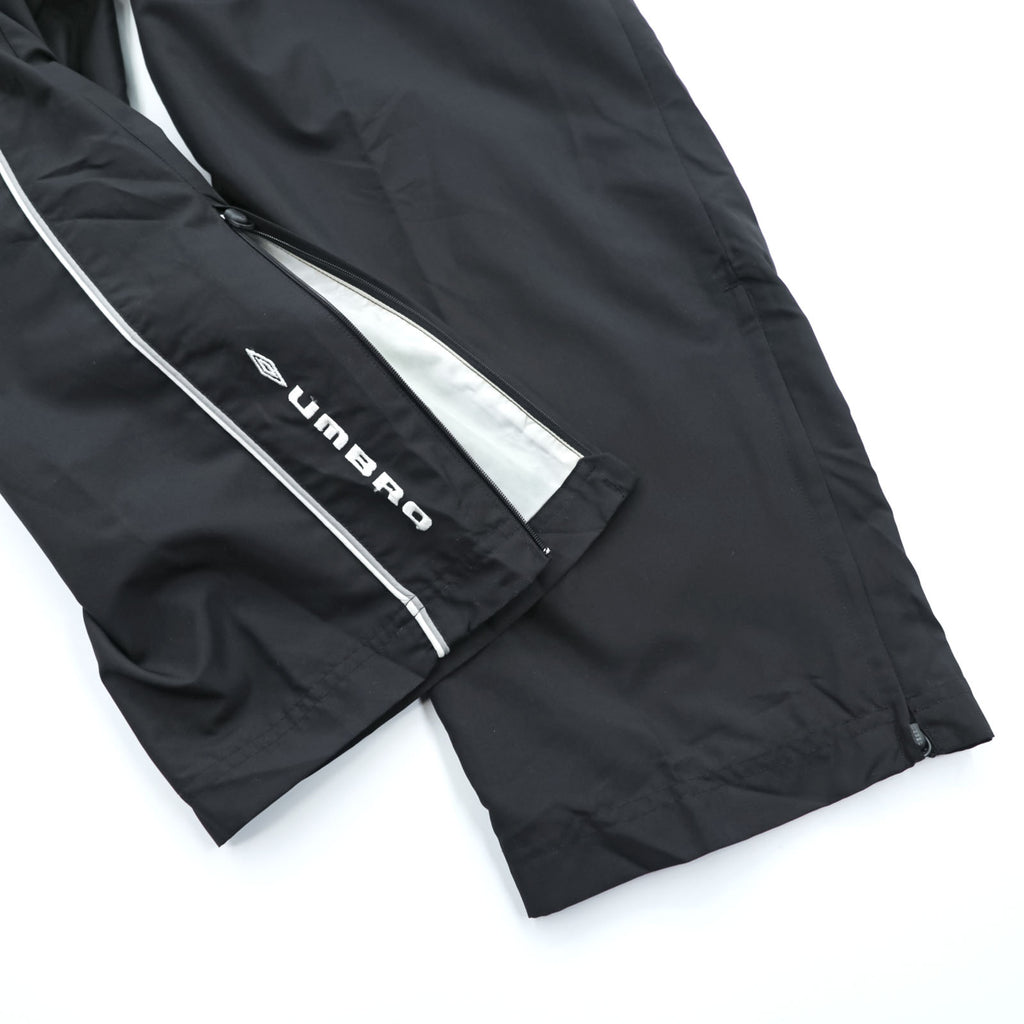umbro トラックパンツ ジャージ XL ブラック サイドライン 裾ジップ ナイロン