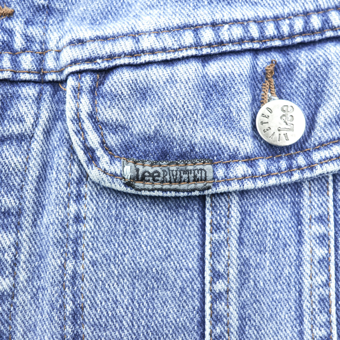 90s Vintage Lee Denim Jacket Light Blue Made in USA 220-6828 4 Pocket Trucker M Regular