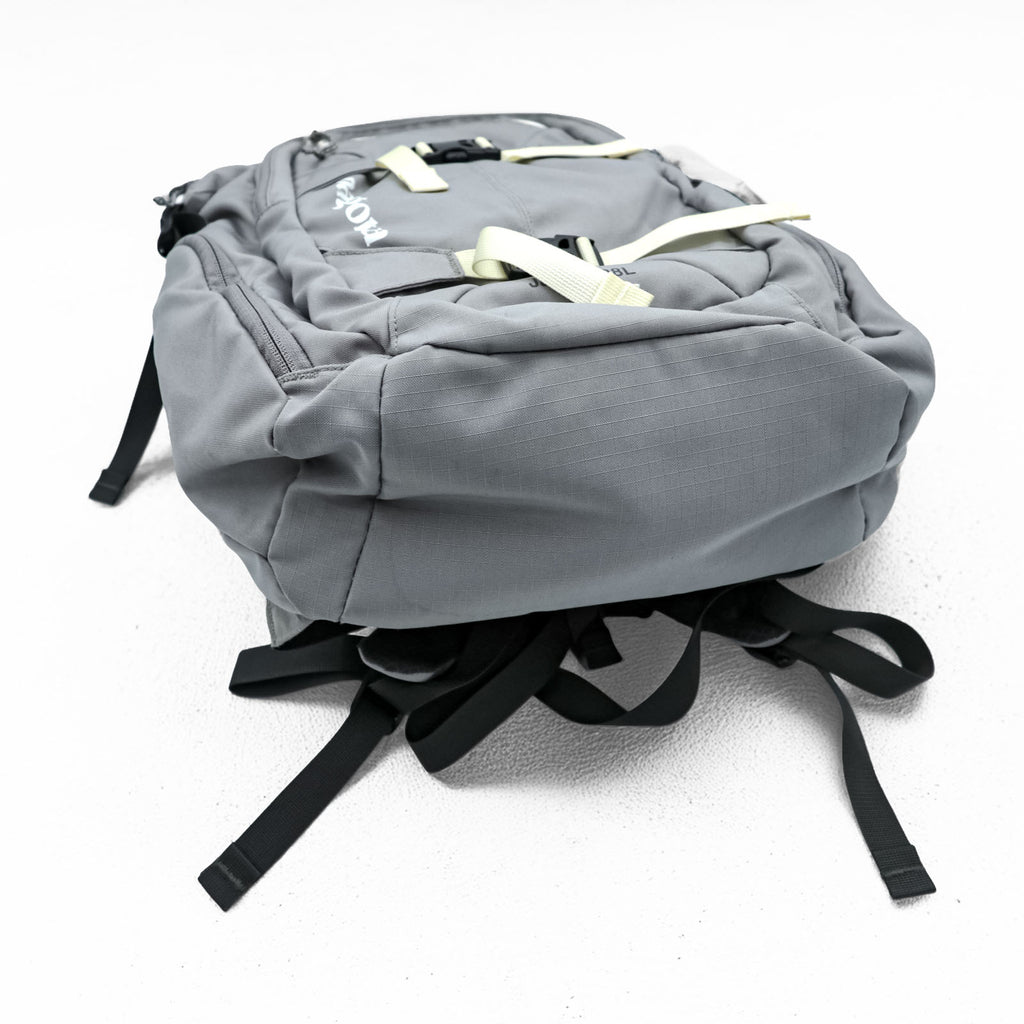 Patagonia バックパック リュック 28L グレー Jalama 防水 PCスリーブ 48095