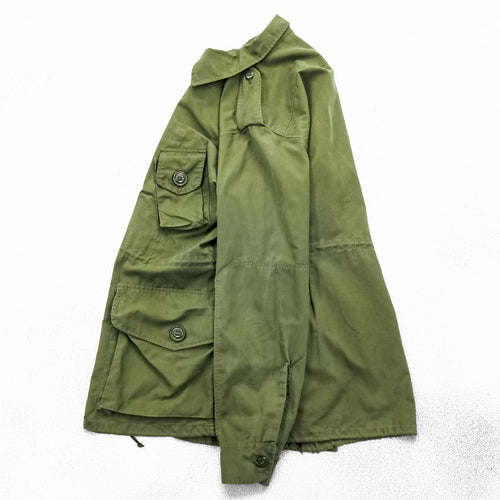 Canadian Military GS Mk II Style Field Jacket Olive 4 Pocket Combat Jacket Epaulets 50/50 Nylon Cotton Made in Canada Size 8