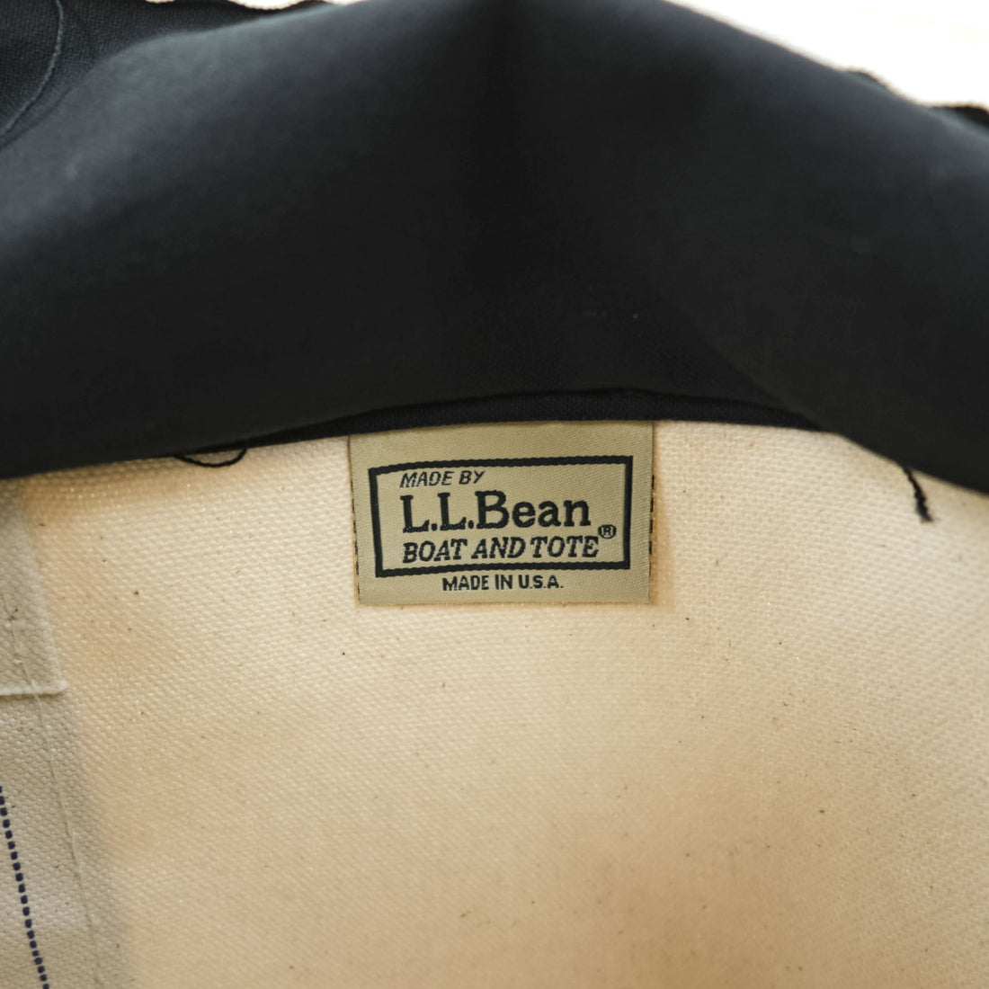 L.L.Bean USA Made BOAT AND TOTE Bag, Black/White, Zip-Top, Medium, 112644