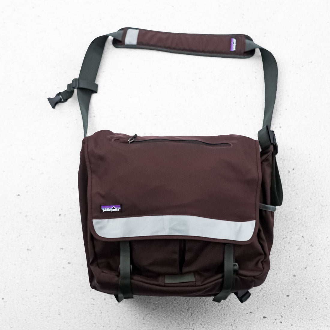 Patagonia ハーフマス HALFMASS メッセンジャーバッグ ショルダーバッグ リフレクター PCホルダー 48274F9