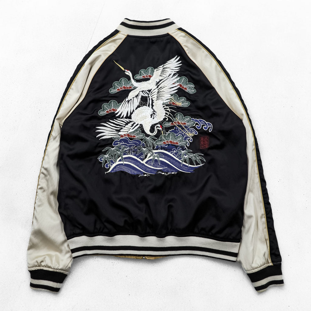 Karakuri Tamashi Reversible Souvenir Jacket, Size L, Satin Rayon, Black/Beige Japanese Embroidery Nishikigoi Carp Crane 283814