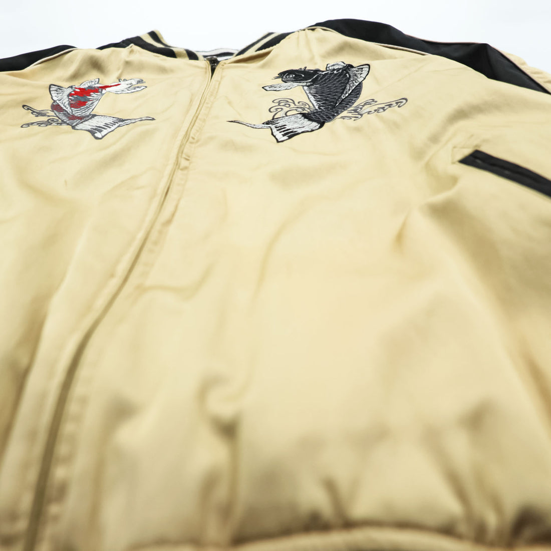 Karakuri Tamashi Reversible Souvenir Jacket, Size L, Satin Rayon, Black/Beige Japanese Embroidery Nishikigoi Carp Crane 283814