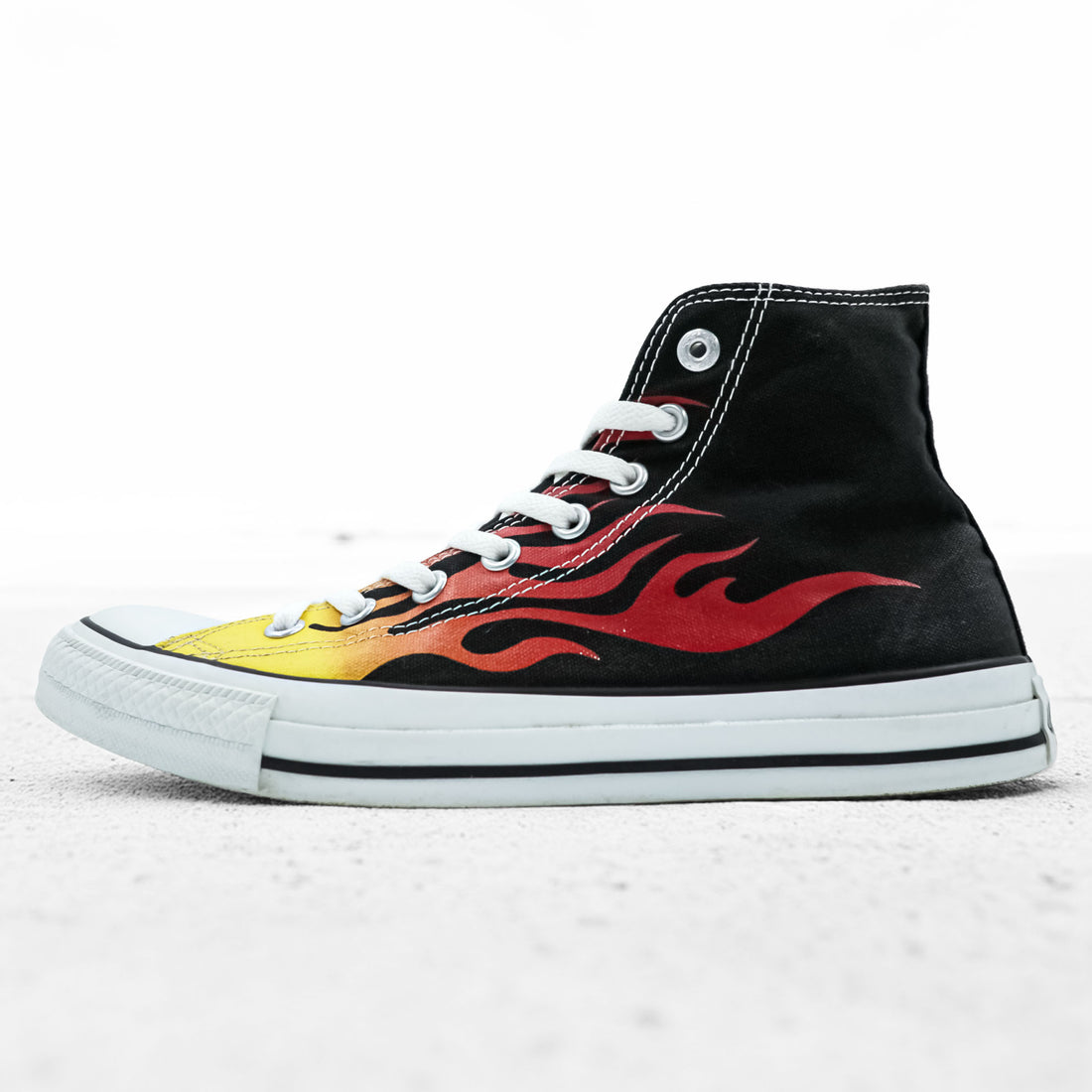 CONVERSE All Star Ignite Fire Pattern High-Top Sneakers US9.5 Black, Yellow, Red Canvas 1CJ840