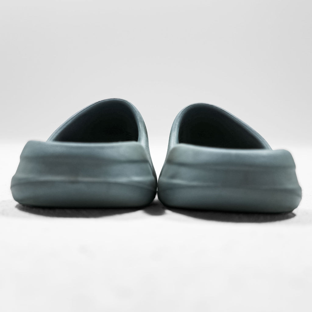 adidas YEEZY Slide Sandals US9 Grey ONYX