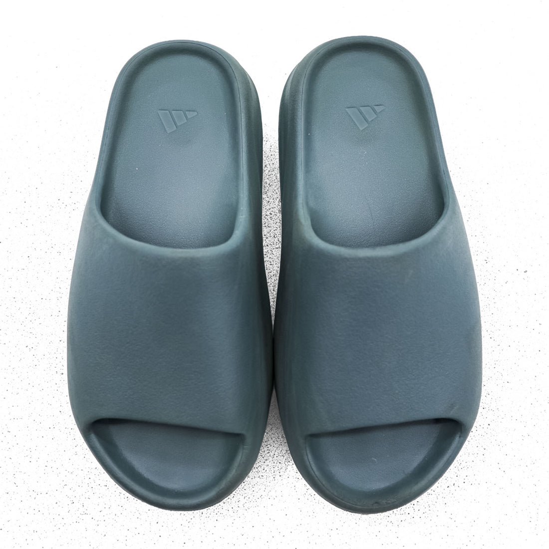 adidas YEEZY Slide Sandals US9 Grey ONYX
