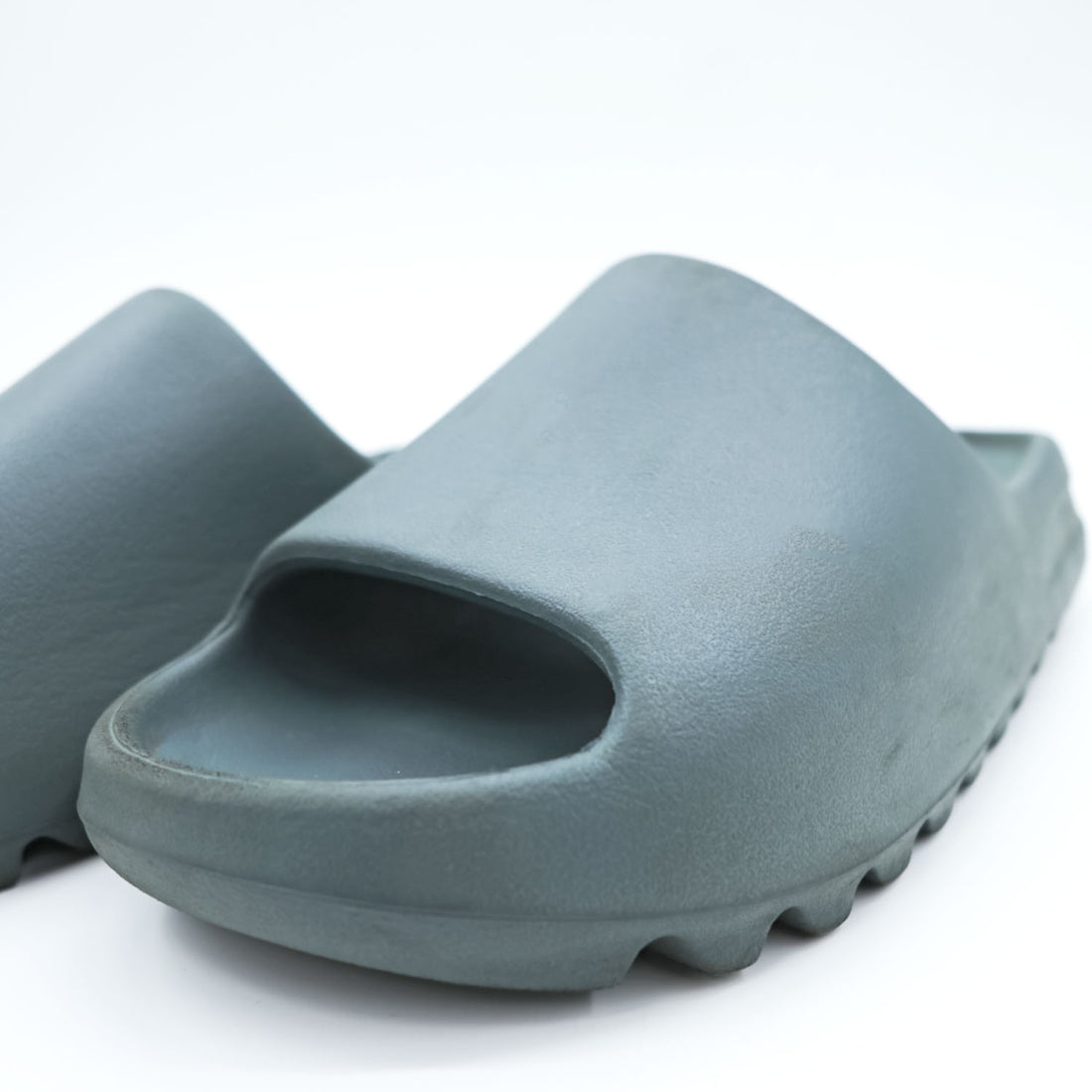 adidas YEEZY Slide Sandals US9 Grey ONYX