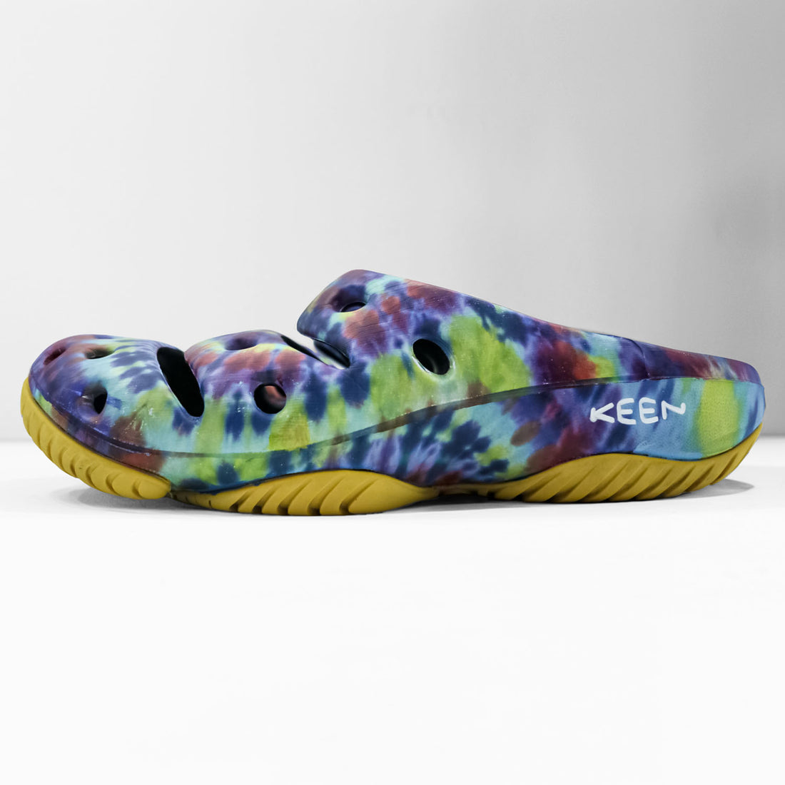 KEEN YOGUI ARTSFULL Sandals US10 Blue, Red, Yellow tie dye 1014818
