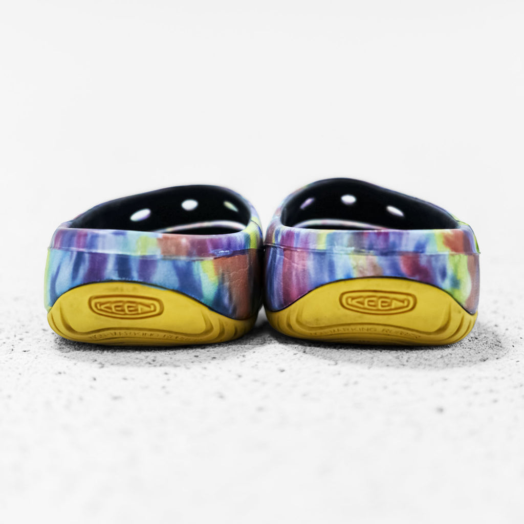 KEEN YOGUI ARTSFULL Sandals US10 Blue, Red, Yellow tie dye 1014818