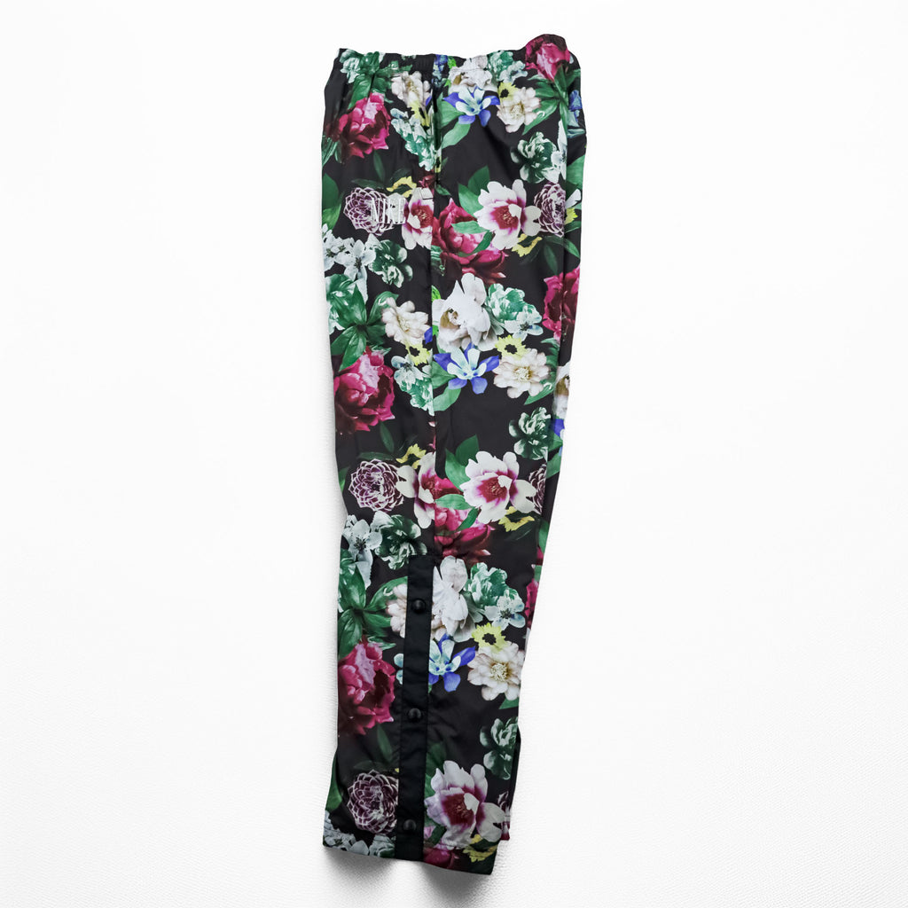 NIKE Track Pants S Black, Green, Pink Patterned Femme Floral Print Pants Floral Pattern Mesh Liner Breathable CU6517-010