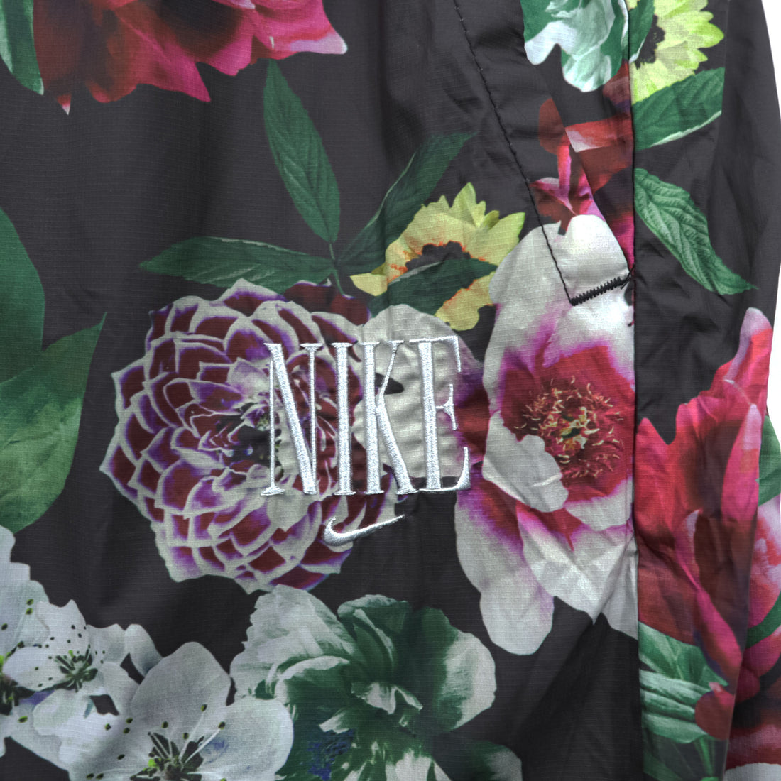 NIKE Track Pants S Black, Green, Pink Patterned Femme Floral Print Pants Floral Pattern Mesh Liner Breathable CU6517-010
