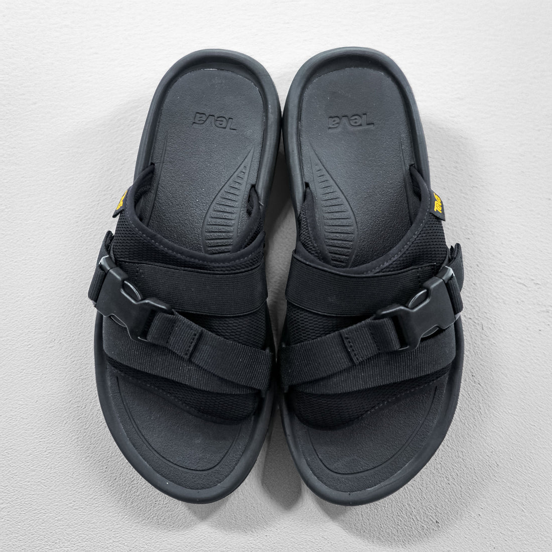 Teva Hurricane Verge Slide Sandals, US9, Black, 1136230