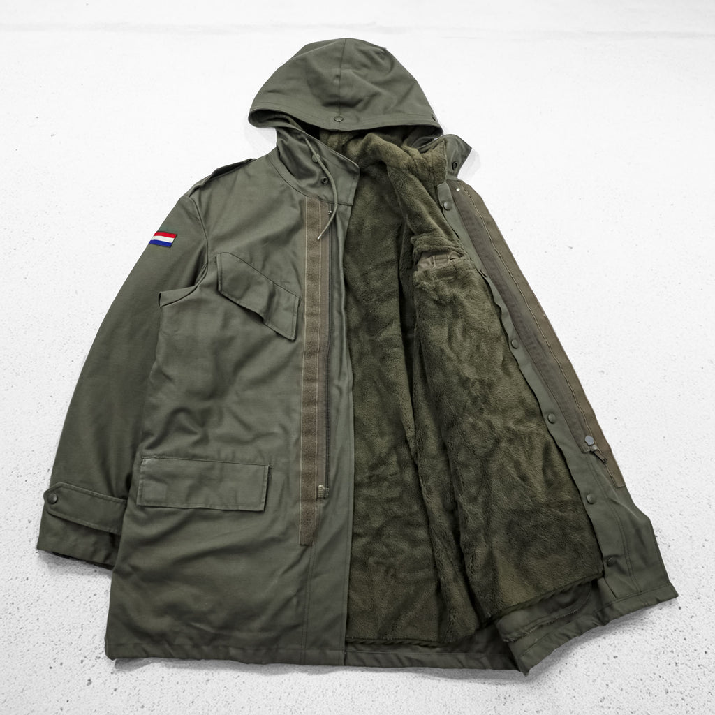 90s Vintage Dutch Army SEYNTEX Hooded Field Parka Olive Faux Fur Lined Military Jacket Size 50