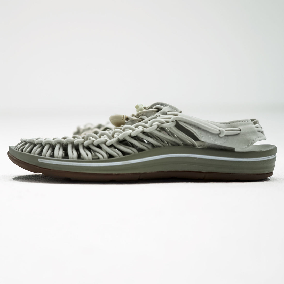 KEEN UNEEK Sandals, US size 8.5, Beige, 1024309