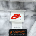 STUSSY × NIKE プルオーバージャケット 中綿 Thermore ECODOWN FIBERS エコダウン L ホワイト ドローコード Insulated Jacket MARBLE HO200610MXP