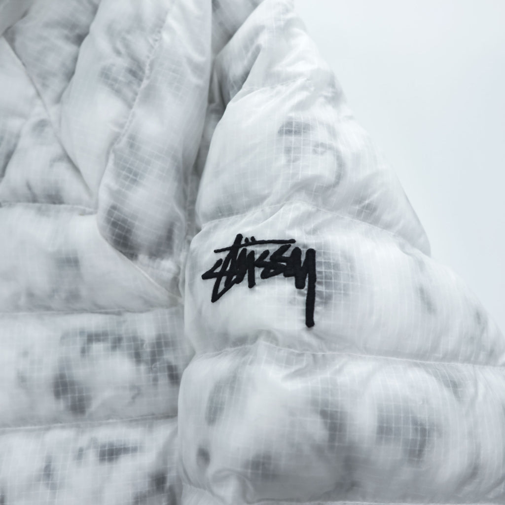 STUSSY × NIKE プルオーバージャケット 中綿 Thermore ECODOWN FIBERS エコダウン L ホワイト ドローコード Insulated Jacket MARBLE HO200610MXP