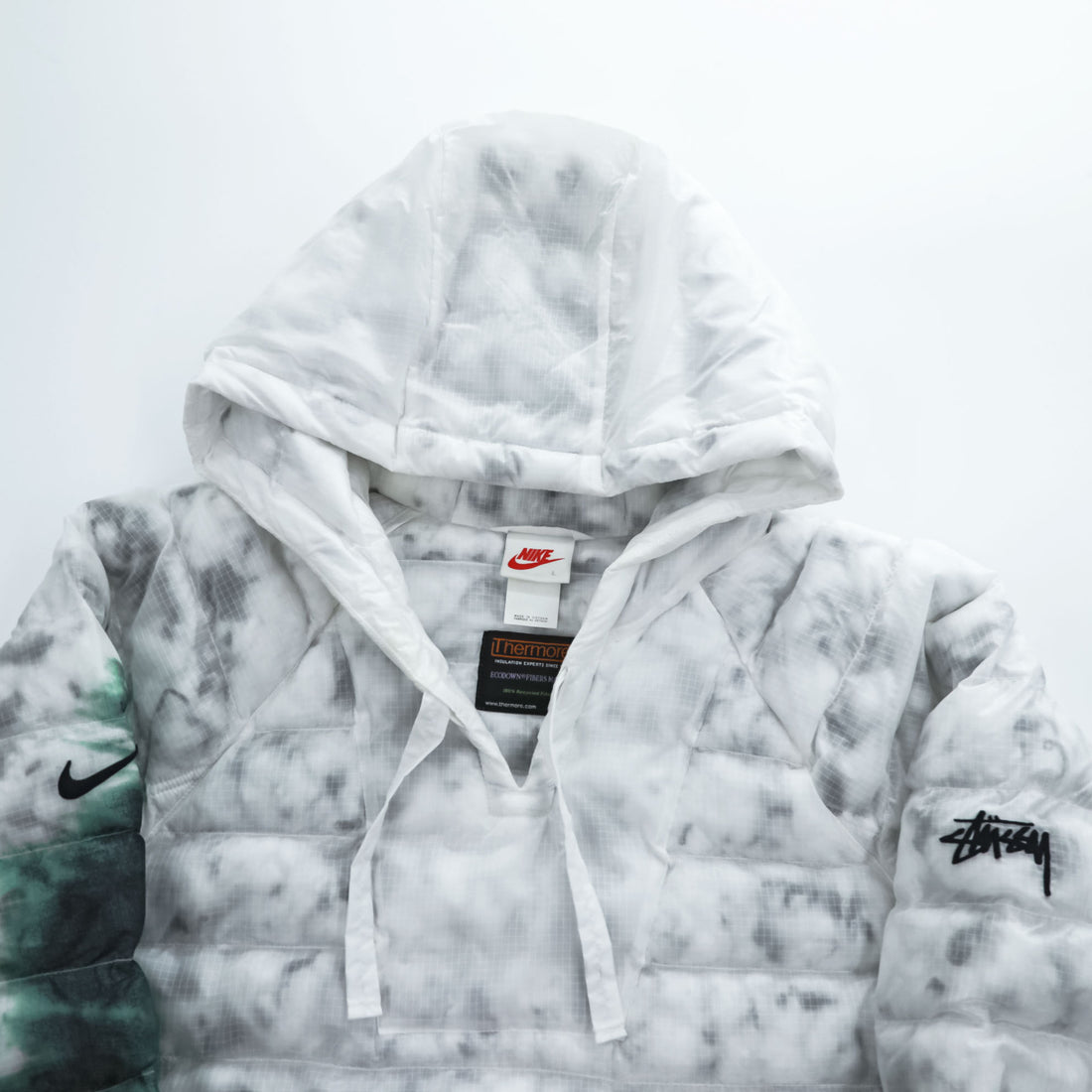 STUSSY × NIKE プルオーバージャケット 中綿 Thermore ECODOWN FIBERS エコダウン L ホワイト ドローコード Insulated Jacket MARBLE HO200610MXP