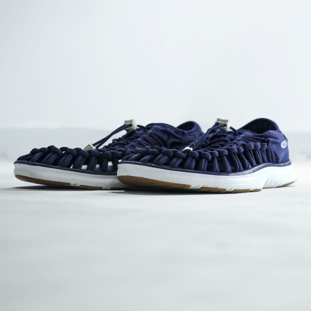 KEEN ユニーク UNEEK O2 スニーカー サンダル 27cm ネイビー ホワイト 1018716