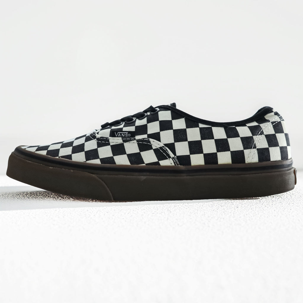 VANS Low-Cut Sneakers US9 White, Black, Brown Canvas Authentic Flag Checker Gum Sole