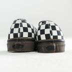 VANS Low-Cut Sneakers US9 White, Black, Brown Canvas Authentic Flag Checker Gum Sole