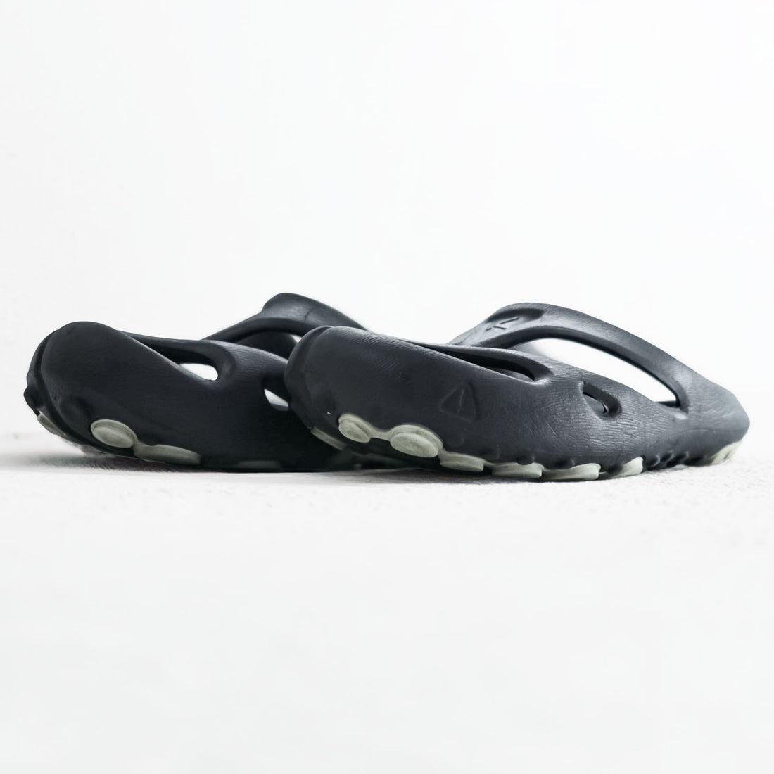 KEEN シャンティ Shanti サンダル 27.5cm ブラック クロッグ