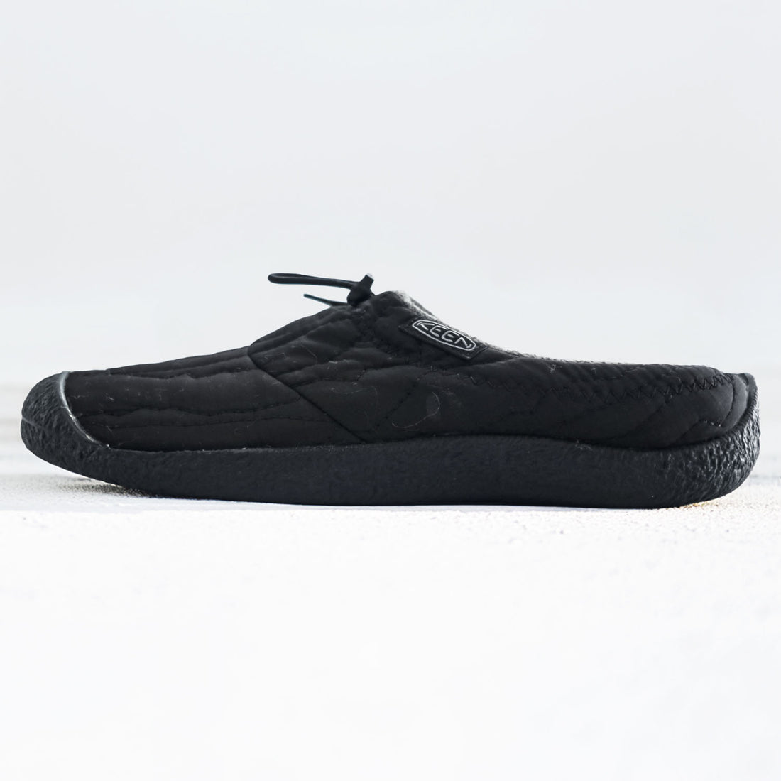 KEEN Slip-on Low-Cut Sneakers US9 Black Fleece Padded Drawstring HOWSER SLIDE 3 1025552