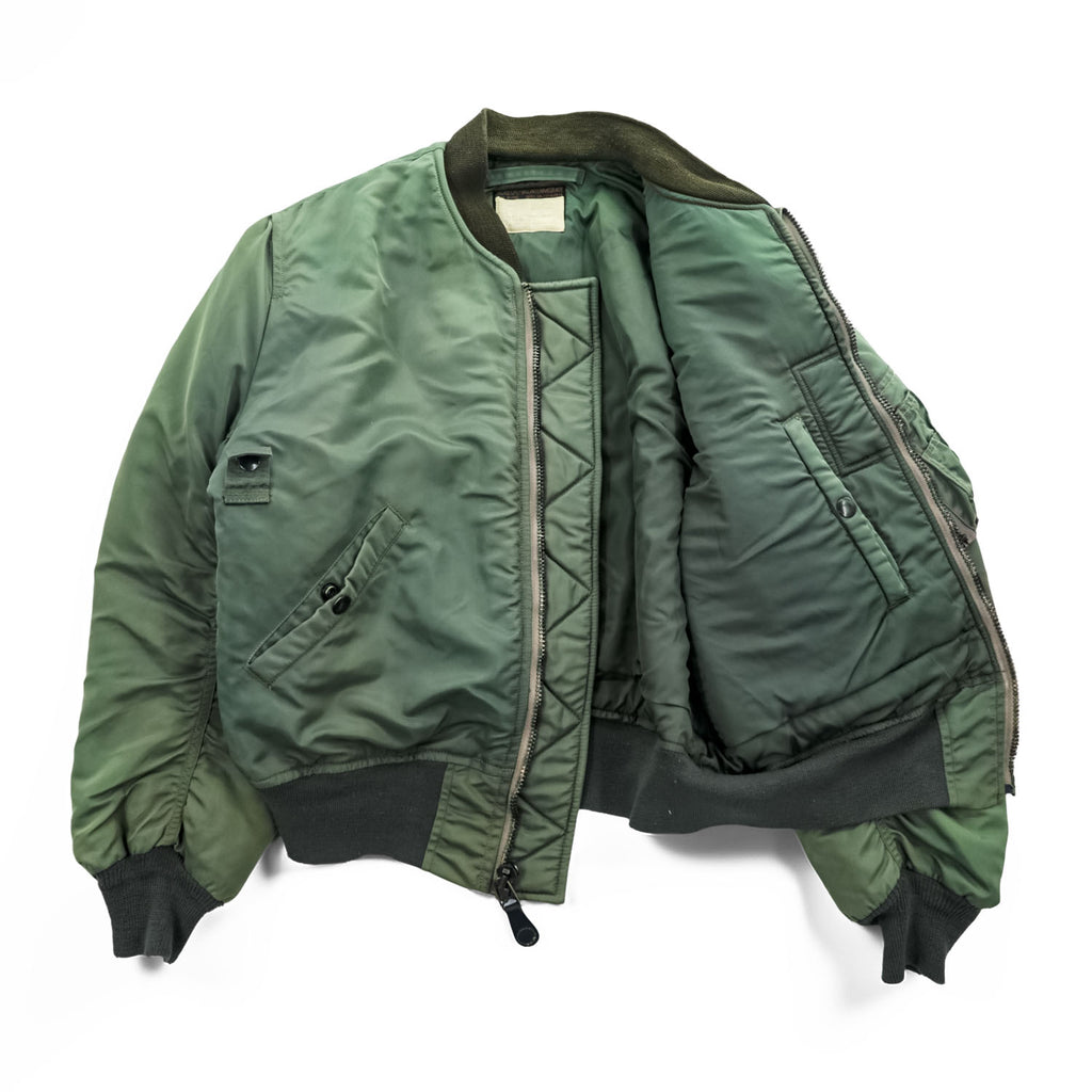 BUZZ RICKSON'S ミリタリー B-15D フライトジャケット M セージグリーン MIL-J-6251A 短丈 MA-1原型