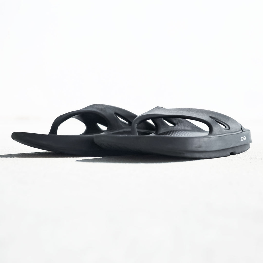 OOFOS リカバリー サンダル 28cm ブラック Ooriginal ウーオリジナル