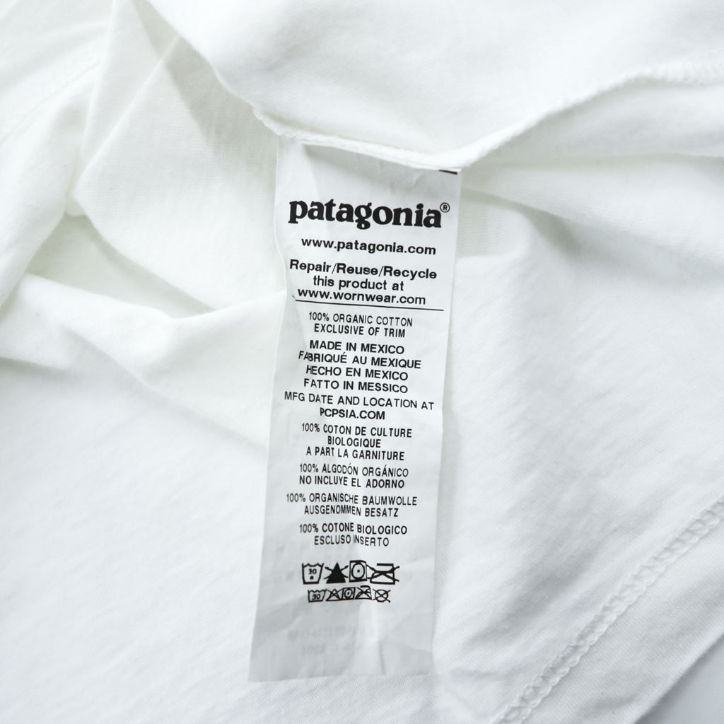 Patagonia P-6 Logo Organic Cotton T-Shirt S White Back Print Crew Neck Regular Fit 38587