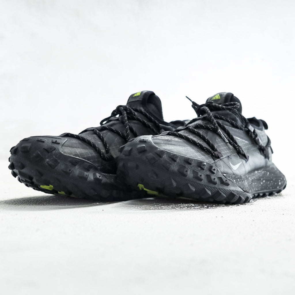 NIKE ACG Low-Cut Sneakers US9 Black GORE-TEX Waterproof MOUNTAIN FLY LOW GTX DD2861-002