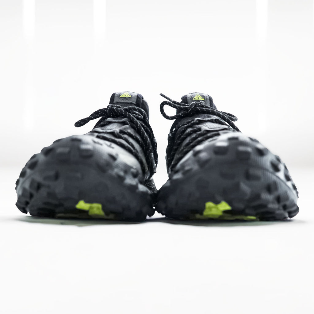 NIKE ACG Low-Cut Sneakers US9 Black GORE-TEX Waterproof MOUNTAIN FLY LOW GTX DD2861-002