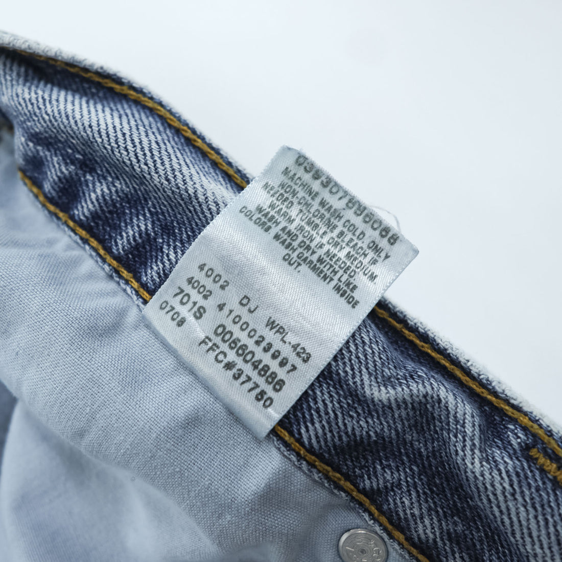 Levi’s 560 Comfort Fit Relaxed Tapered Jeans Light Wash Made in USA Mens W34 L32 100% Cotton
