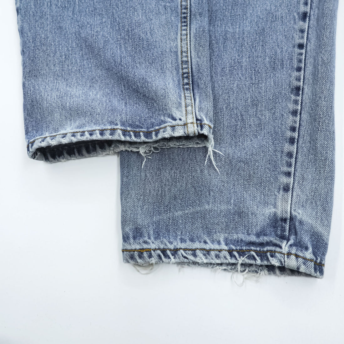 Levi’s 560 Comfort Fit Relaxed Tapered Jeans Light Wash Made in USA Mens W34 L32 100% Cotton