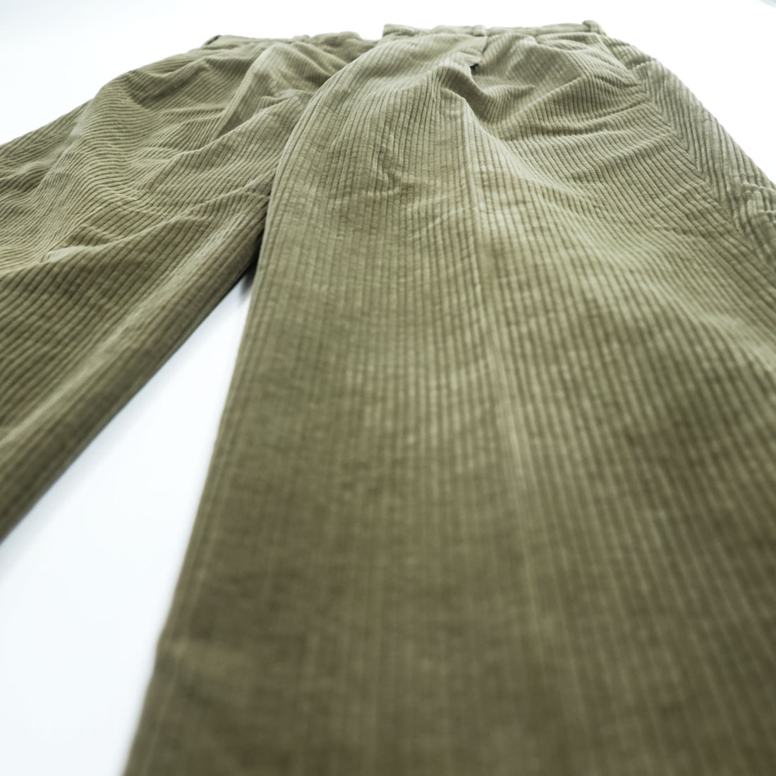 Brooks Brothers 90s Vintage Corduroy Pleated Pants Olive/Khaki 100% Cotton US-Made Size 36 (≈88cm Waist) Cuffed Relaxed Tapered
