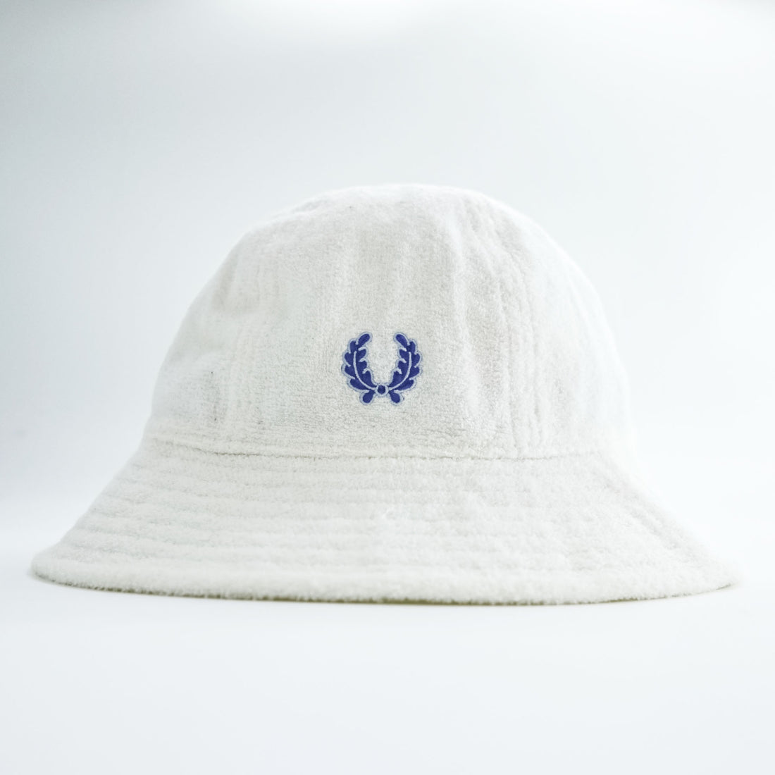 FRED PERRY 日本製 パイル バケットハット ホワイト ラウンドトップ ワンポイントロゴ