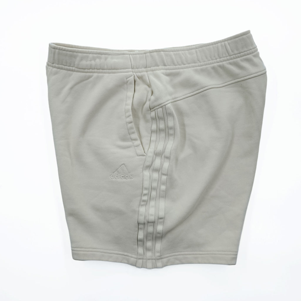 adidas KUE44 IT0917 3-Stripes Sweat Shorts Ivory Cotton Fleece Shorts Asia XL Made in Vietnam