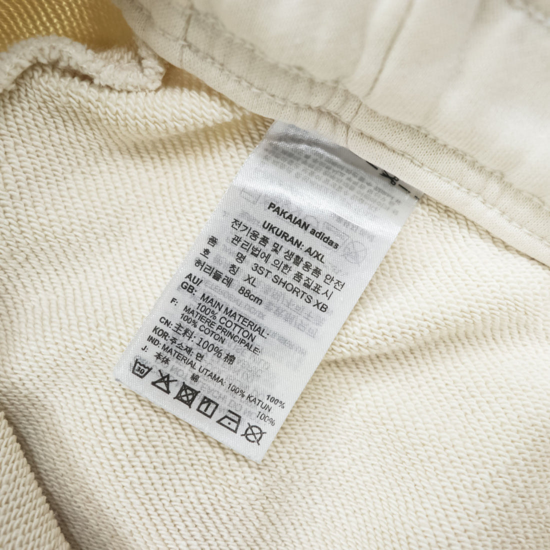 adidas KUE44 IT0917 3-Stripes Sweat Shorts Ivory Cotton Fleece Shorts Asia XL Made in Vietnam