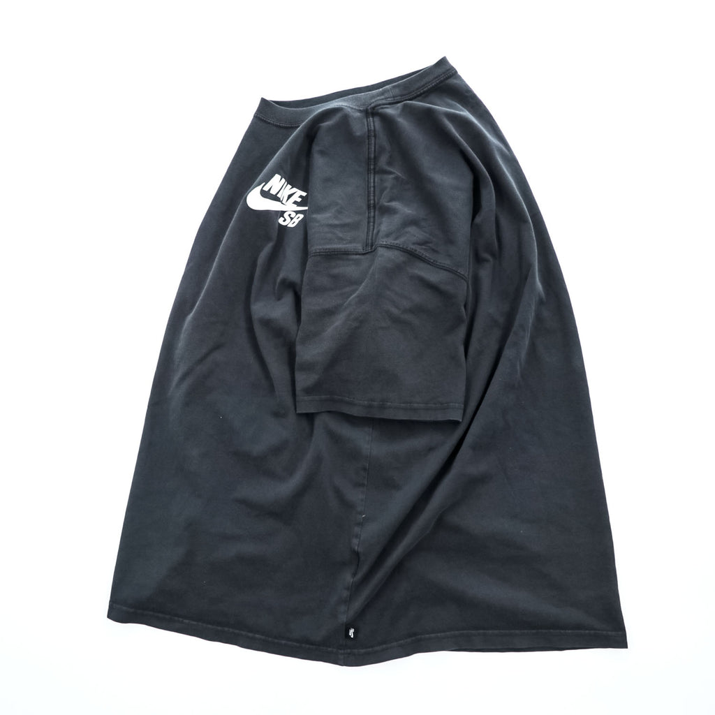 NIKE SB クルーネック Tシャツ L ブラック ワンポイントロゴ LOOSE FIT コットン