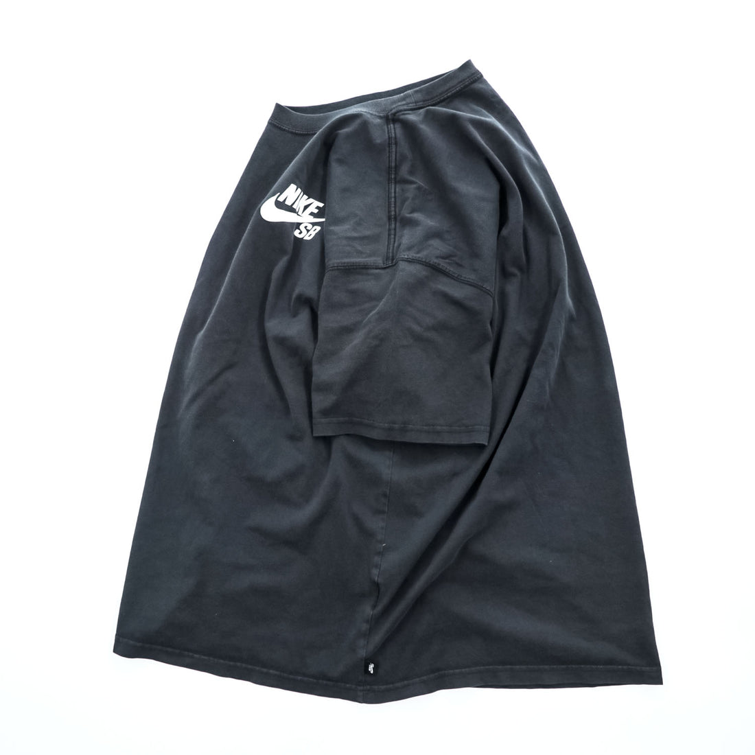 NIKE SB クルーネック Tシャツ L ブラック ワンポイントロゴ LOOSE FIT コットン