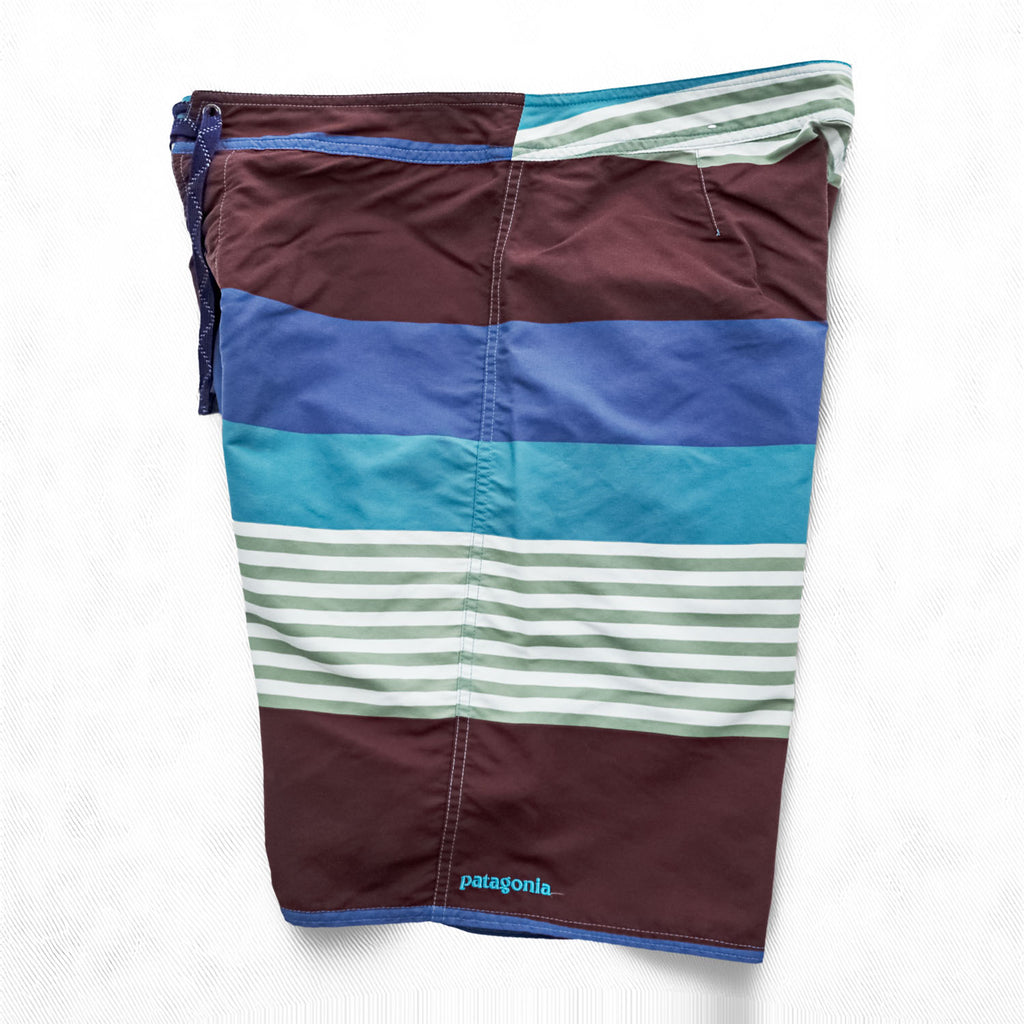 Patagonia ボードショーツ Wavefarer Board Shorts ナイロンショートパンツ ハーフパンツ L ボルドー ブルー グリーン マルチカラー ボーダー 86558